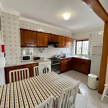 Daire Casa Da Estacao_sao Martinho Do Porto *