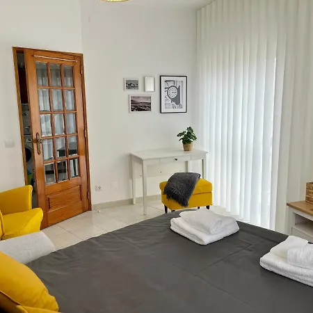 Casa Da Estacao_sao Martinho Do Porto * São Martinho do Porto